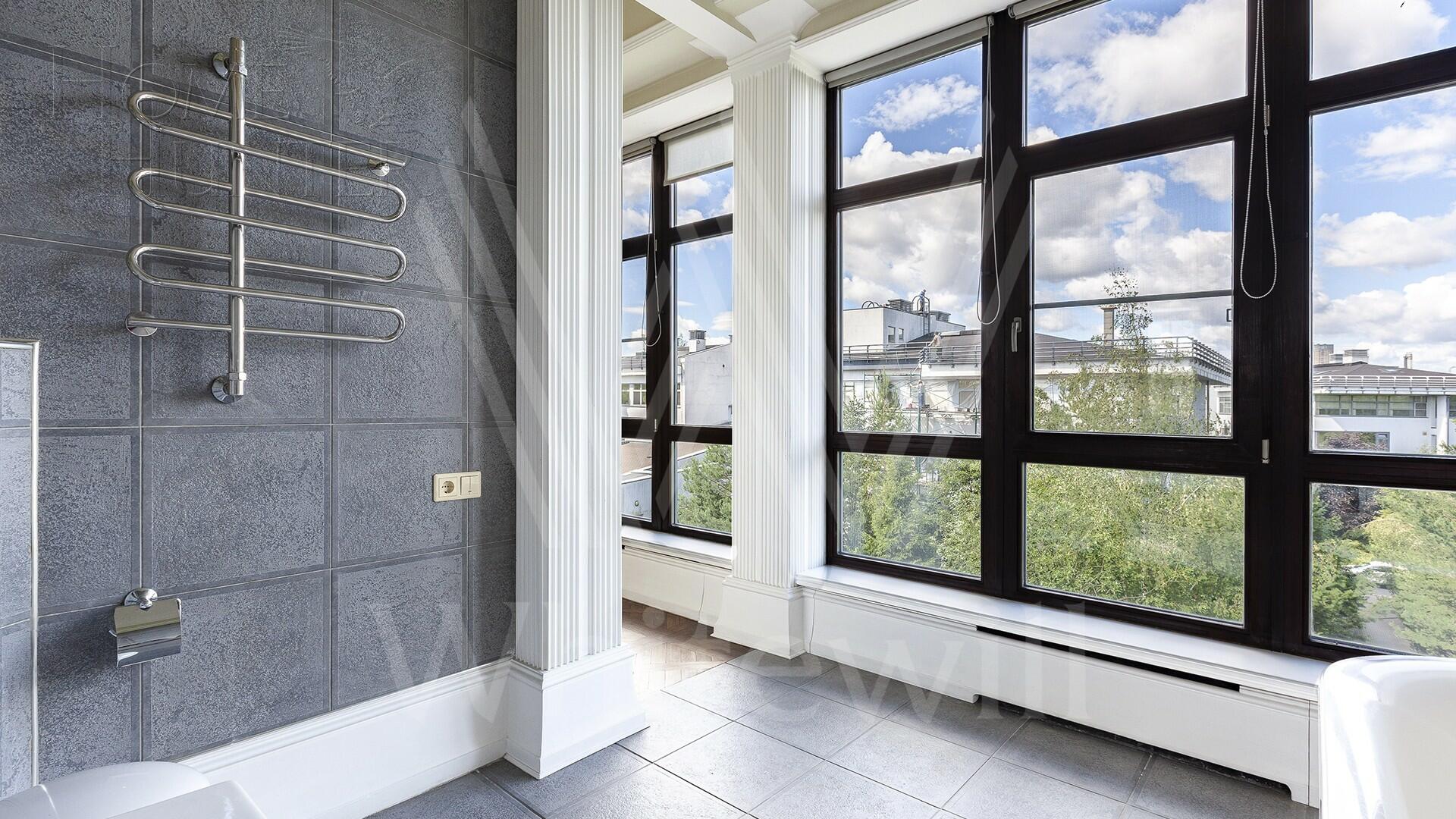 5-КОМН. КВАРТИРА С ОТДЕЛКОЙ 274 М² НА 4 ЭТАЖЕ