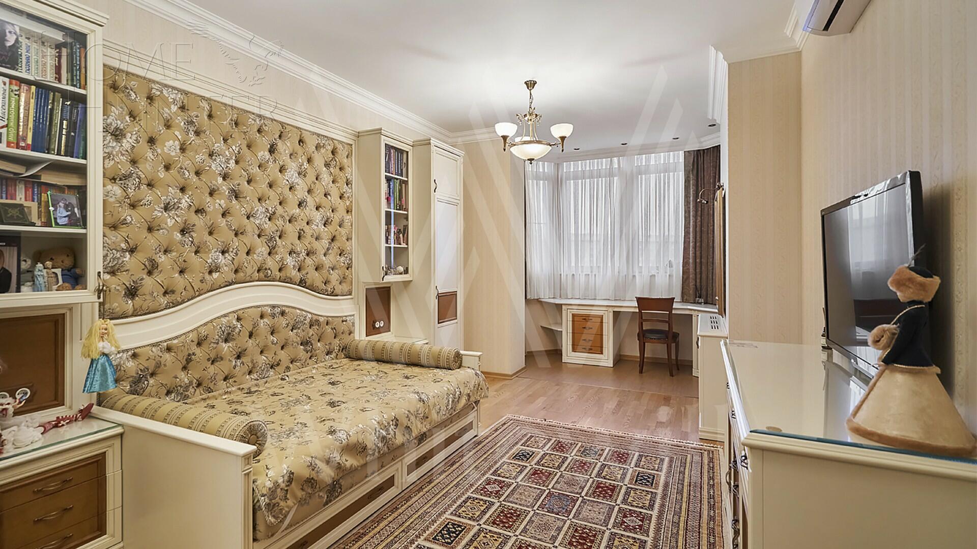 4-КОМН. КВАРТИРА С ОТДЕЛКОЙ 150 М² НА 3 ЭТАЖЕ