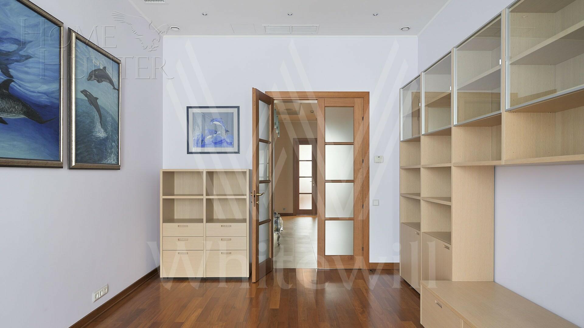 6-КОМН. КВАРТИРА С ОТДЕЛКОЙ 436.4 М² НА 3 ЭТАЖЕ