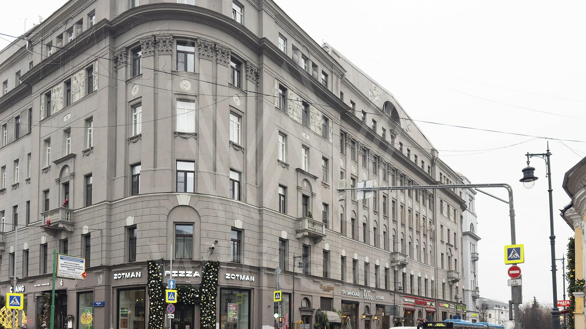 6-КОМН. КВАРТИРА С ОТДЕЛКОЙ 210 М² НА 2 ЭТАЖЕ