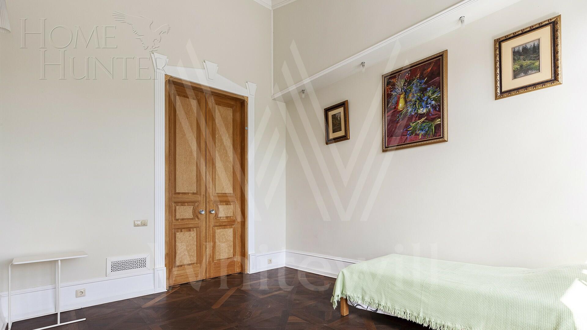 5-КОМН. КВАРТИРА С ОТДЕЛКОЙ 274 М² НА 4 ЭТАЖЕ