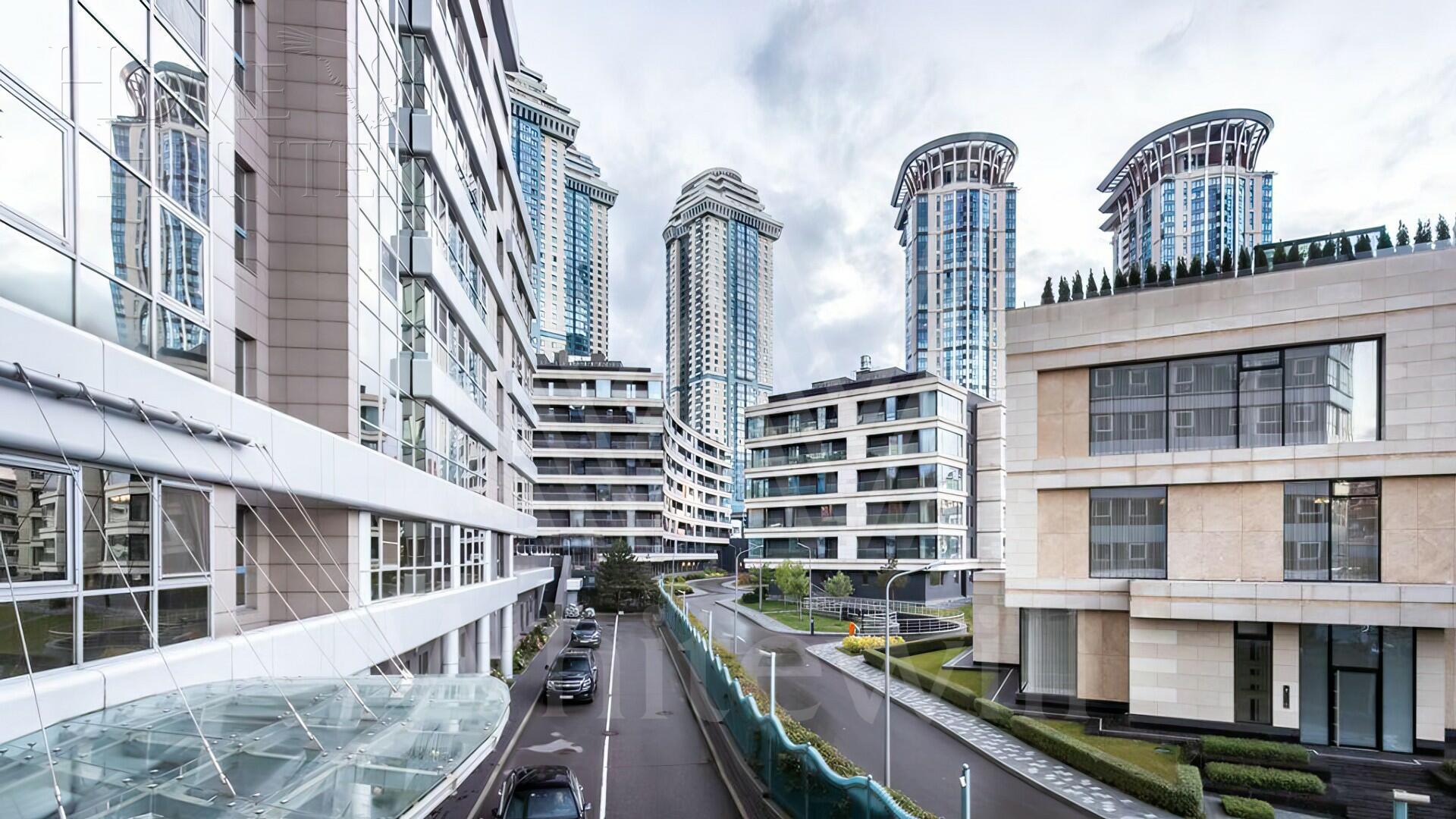 5-КОМН. КВАРТИРА С ОТДЕЛКОЙ 290 М² НА 2 ЭТАЖЕ