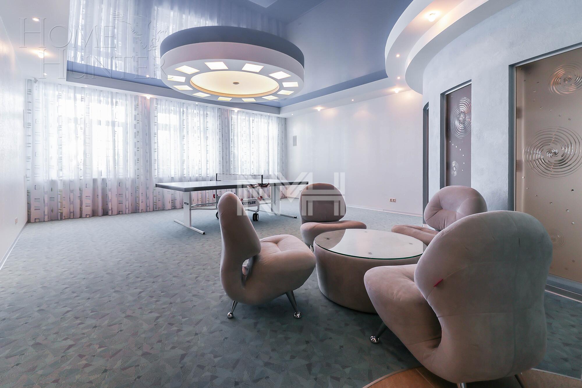 3-этажный коттедж 1 238 м² с отделкой