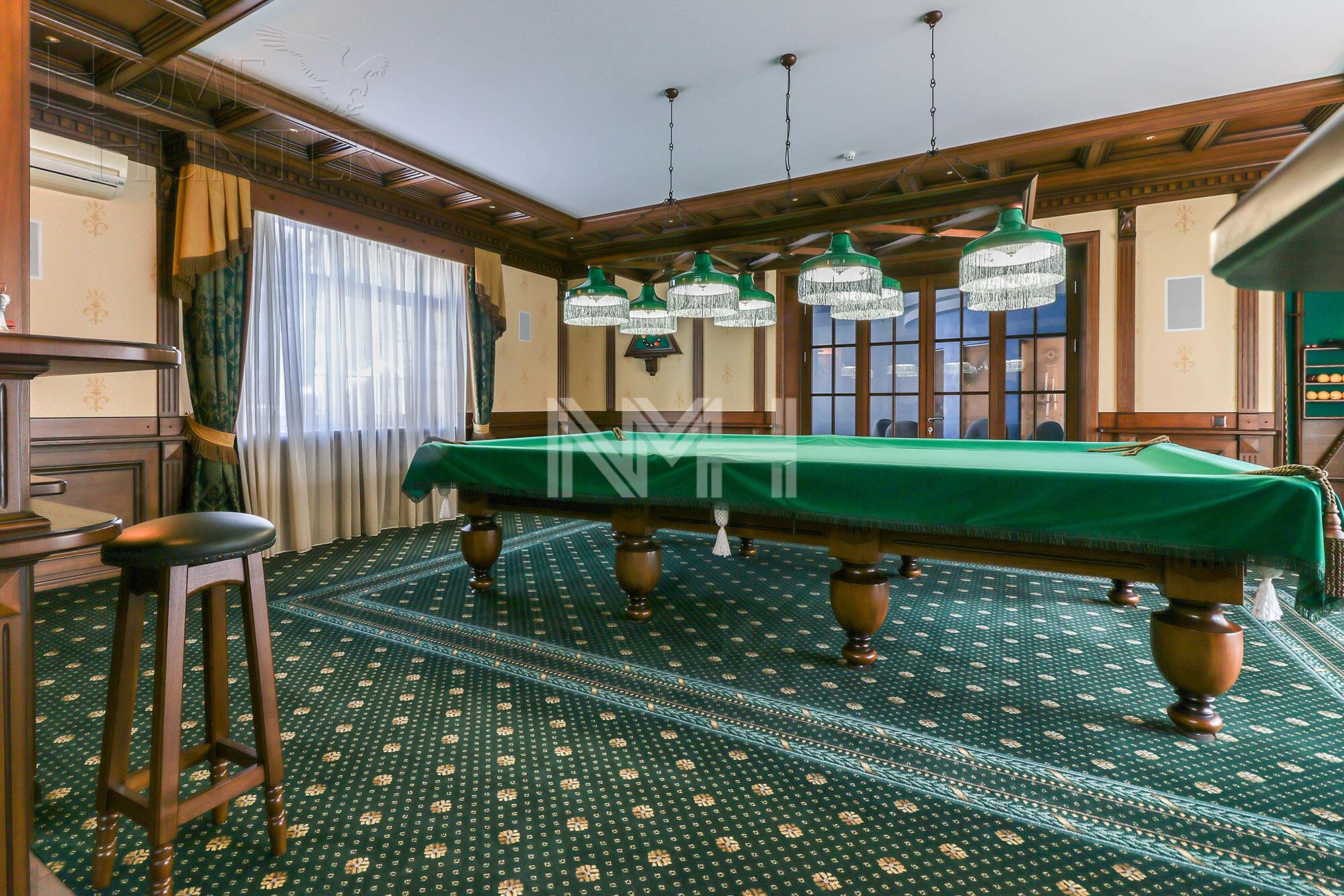 3-этажный коттедж 1 238 м² с отделкой