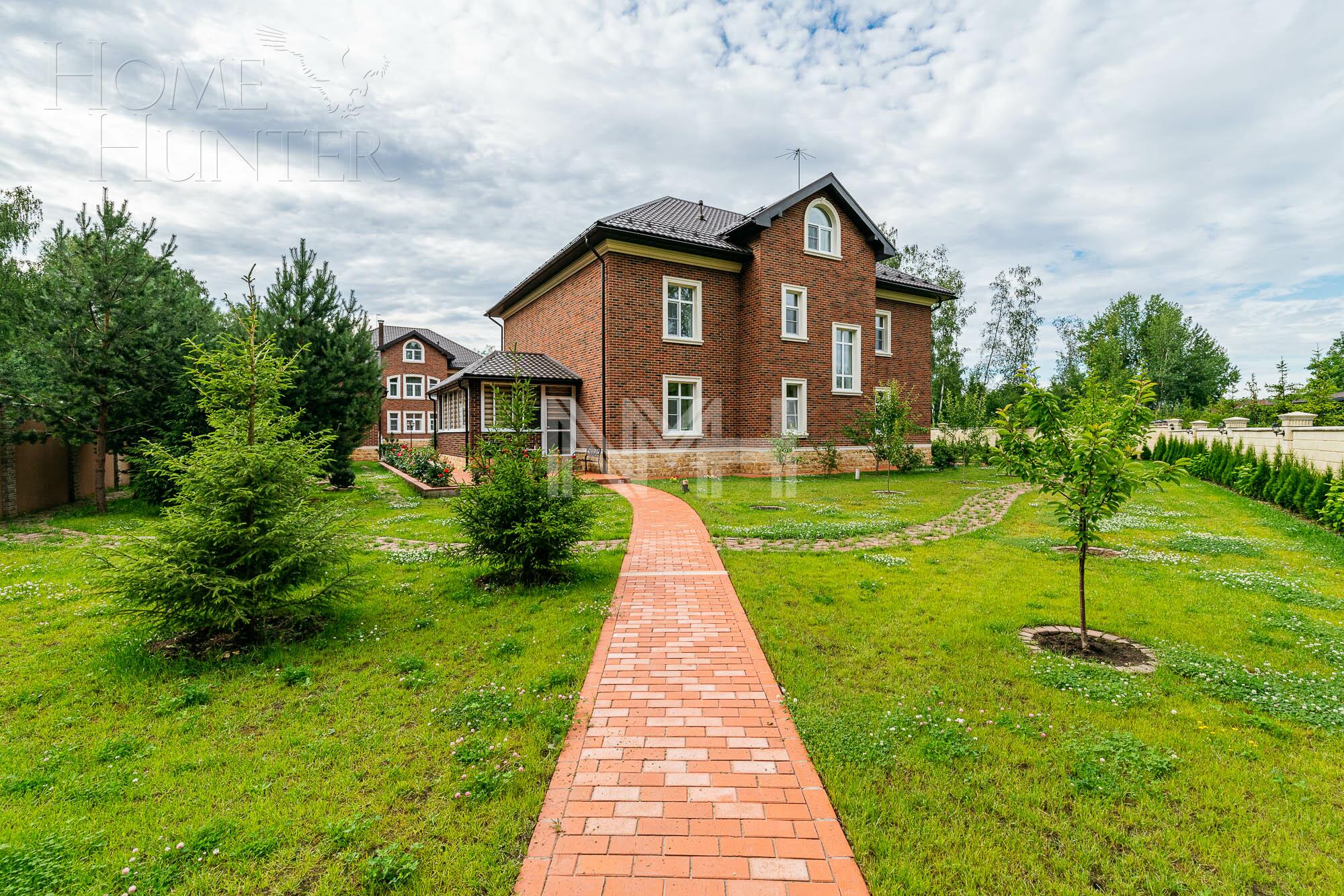 2-этажный коттедж 1 300 м² с отделкой