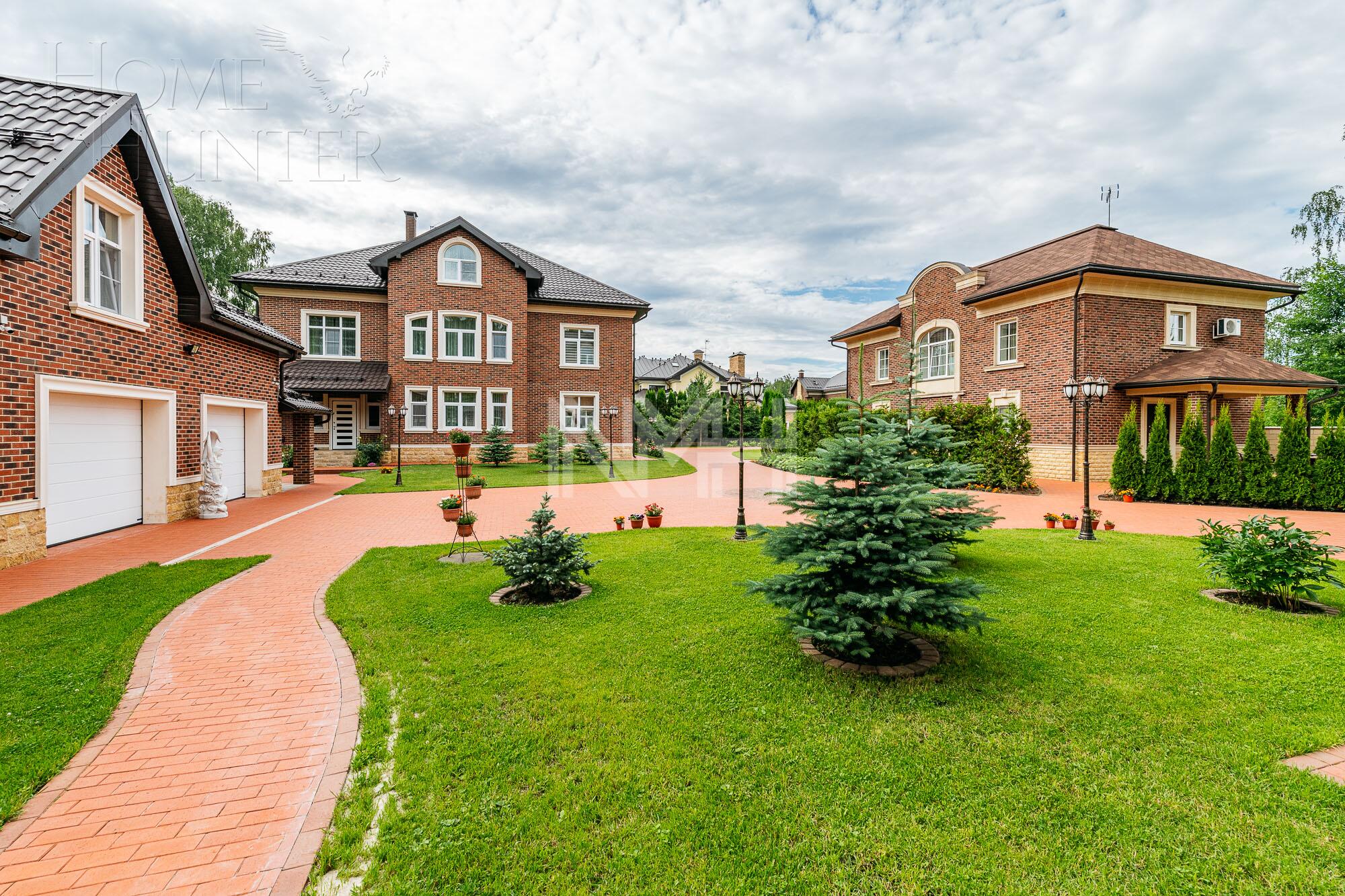 2-этажный коттедж 1 300 м² с отделкой