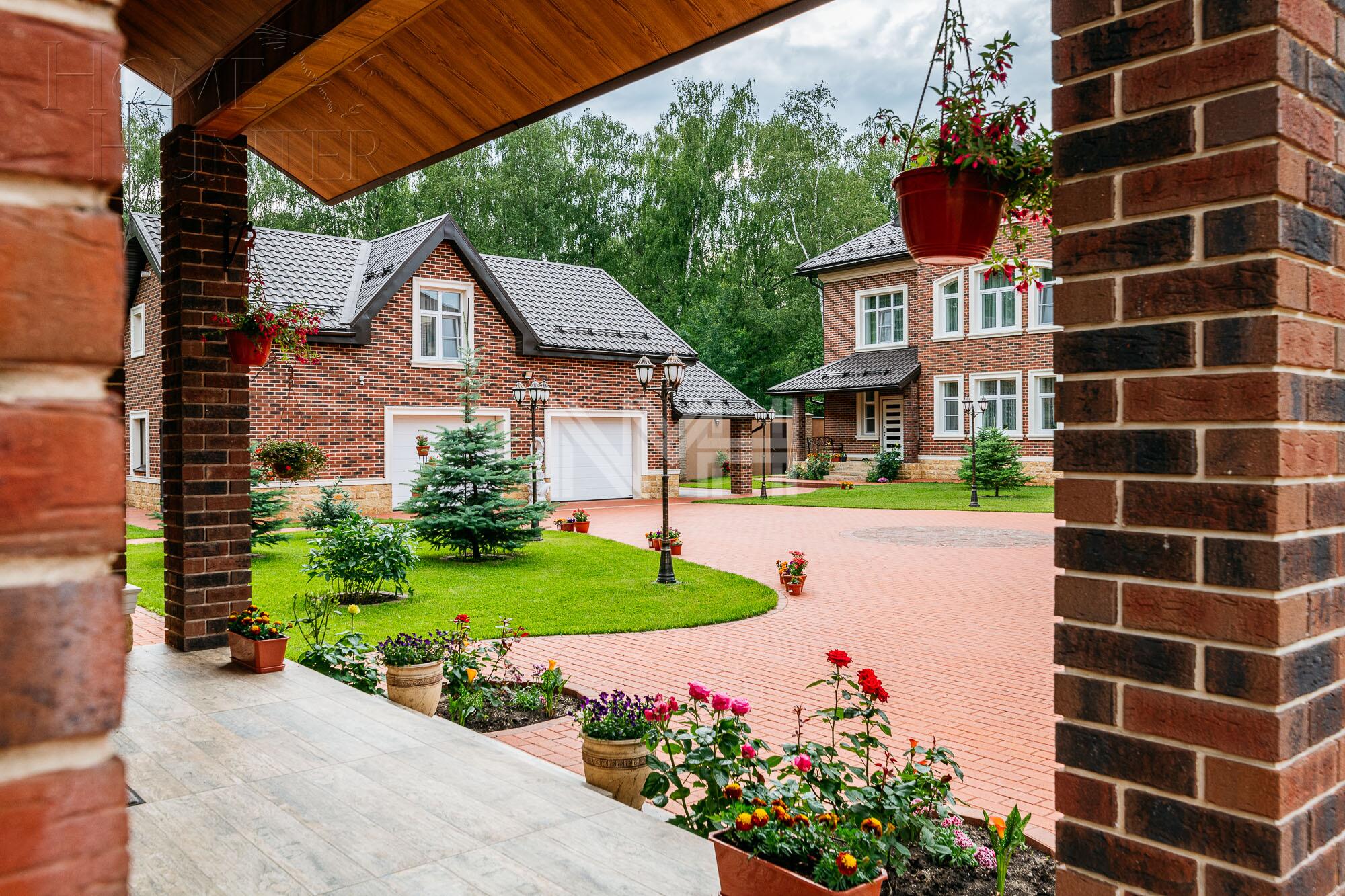 2-этажный коттедж 1 300 м² с отделкой