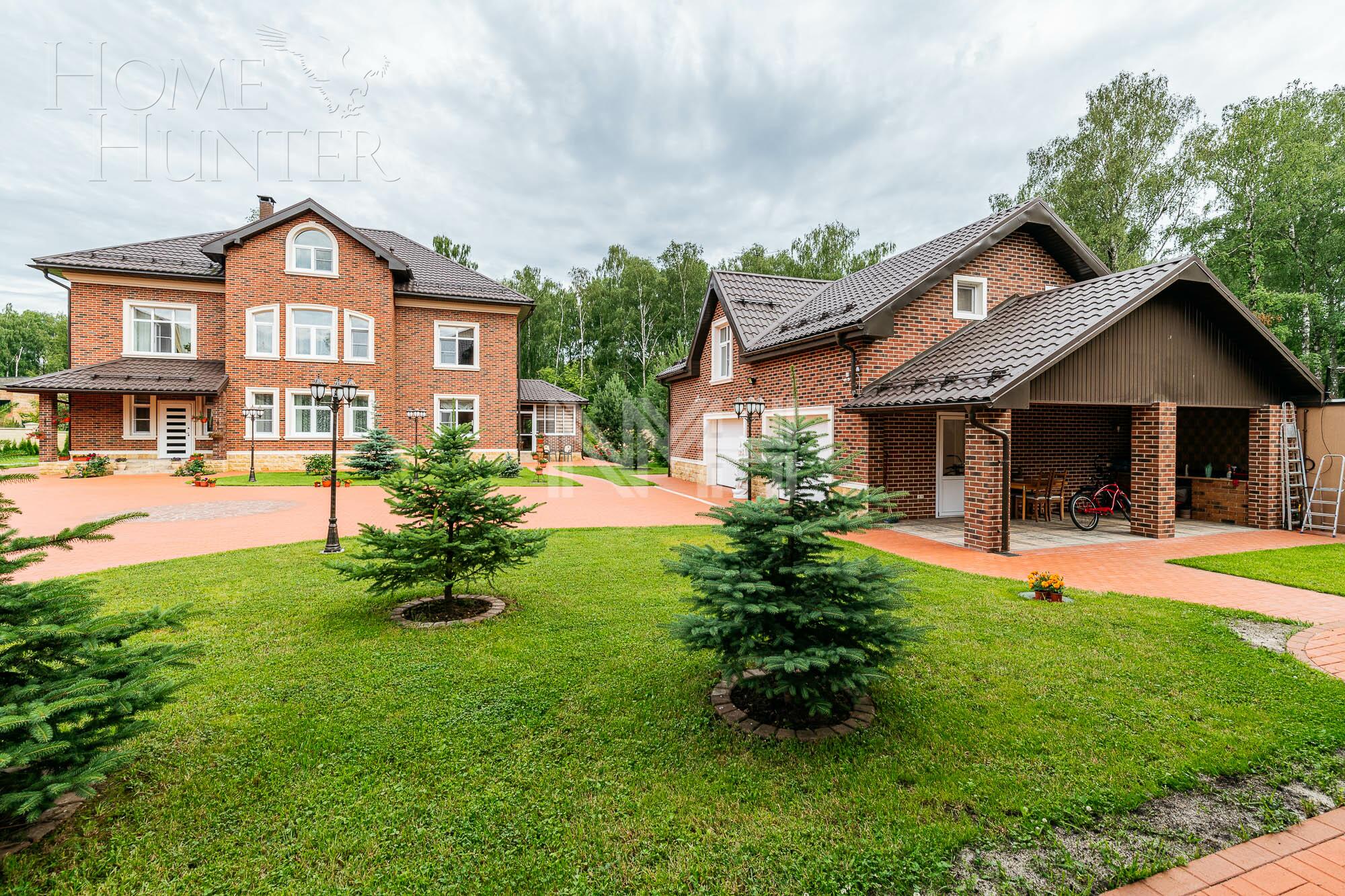 2-этажный коттедж 1 300 м² с отделкой