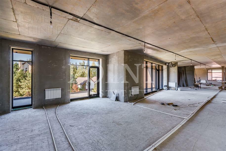 2-этажный коттедж 1 300 м² без отделки