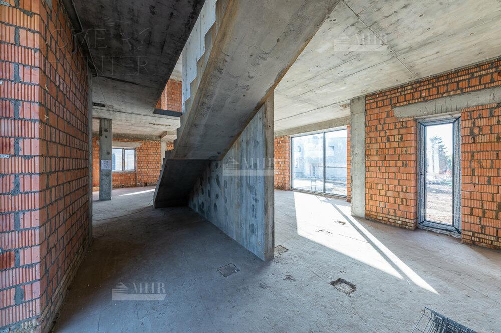 2-этажный коттедж 319.7 м² без отделки