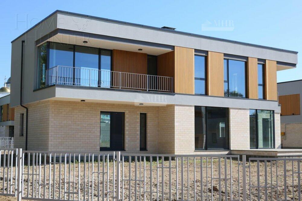 2-этажный коттедж 319.7 м² без отделки