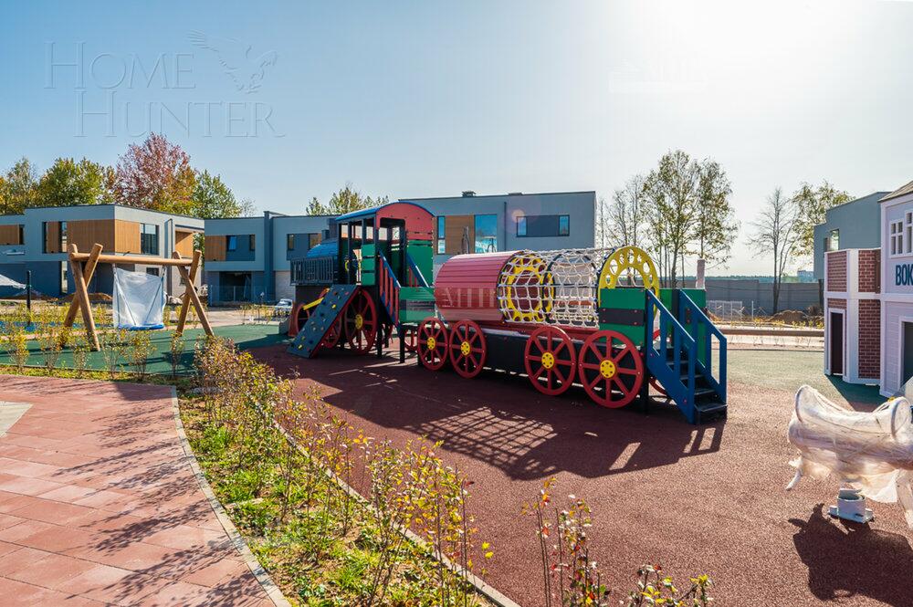 2-этажный коттедж 319.7 м² без отделки