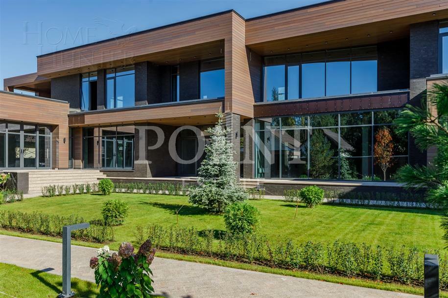 2-этажный коттедж 1 300 м² без отделки