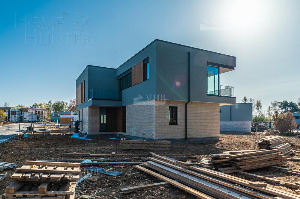 2-этажный коттедж 319.7 м² без отделки