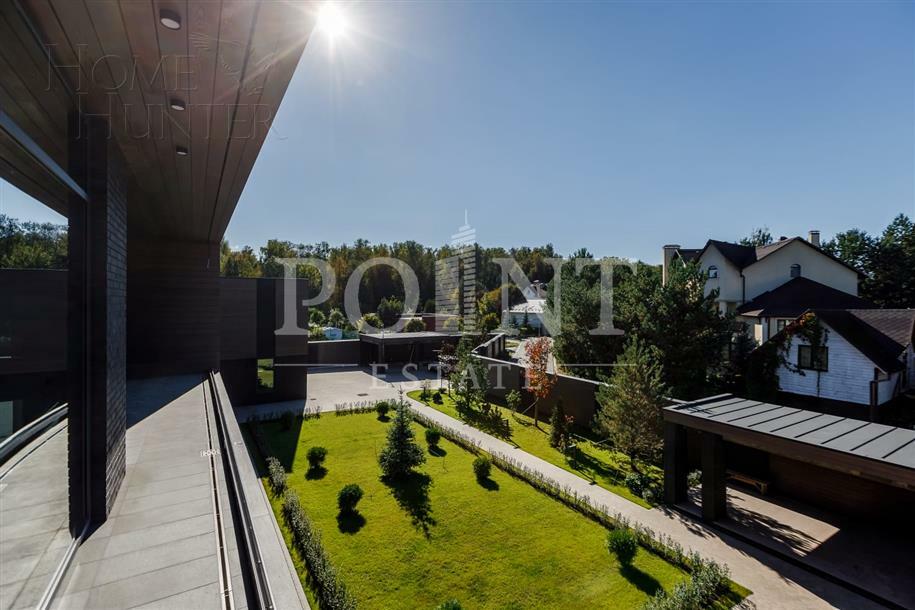 2-этажный коттедж 1 300 м² без отделки