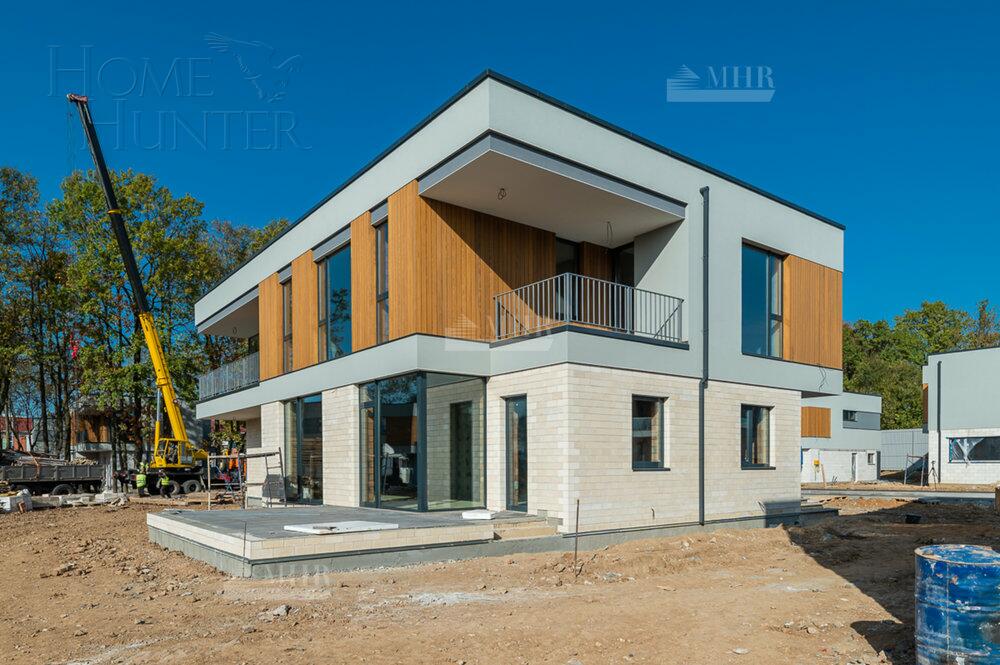 2-этажный коттедж 319.7 м² без отделки