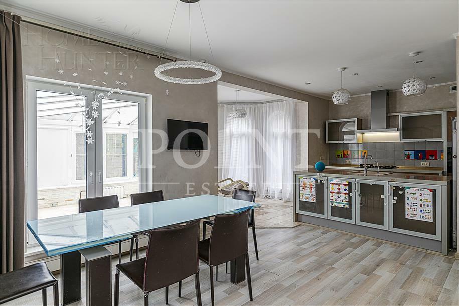 2-этажный коттедж 285 м² с отделкой