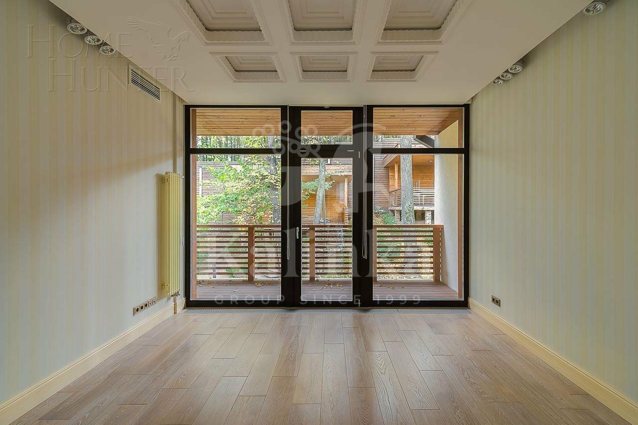 3-этажный таунхаус 340 м² с отделкой