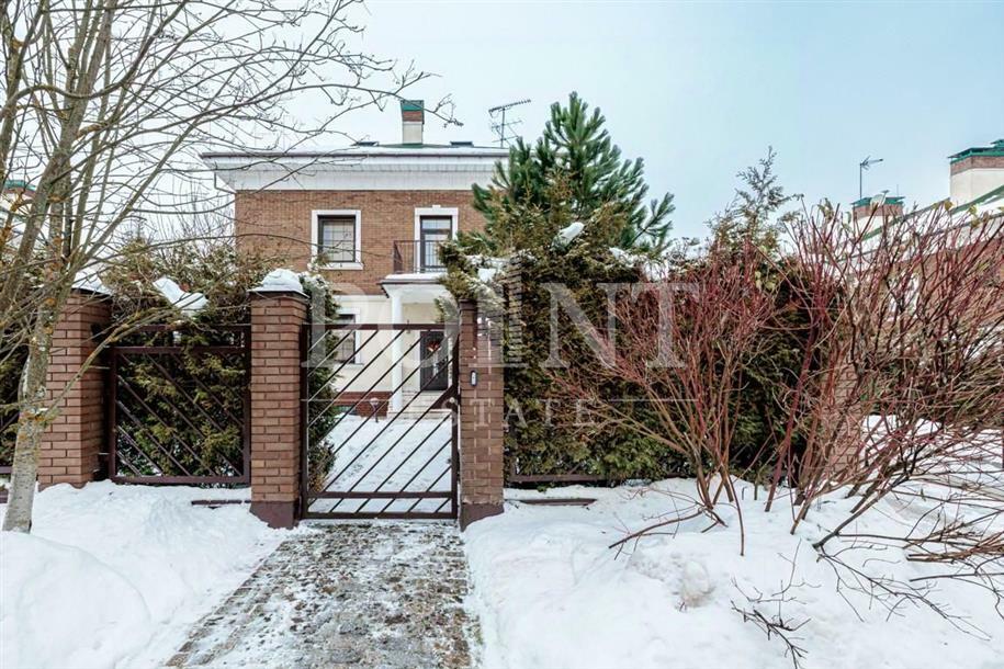 2-этажный коттедж 447 м² с отделкой