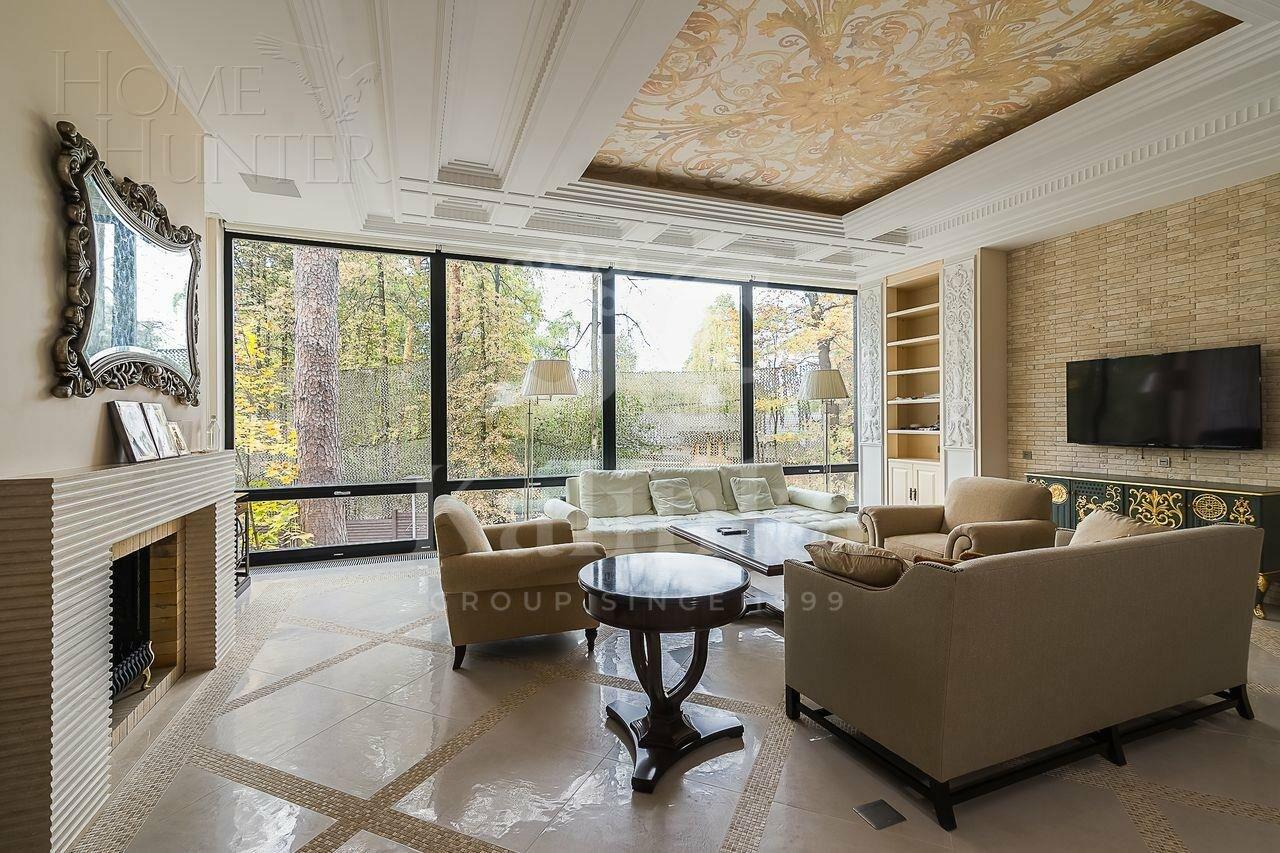 3-этажный таунхаус 340 м² с отделкой