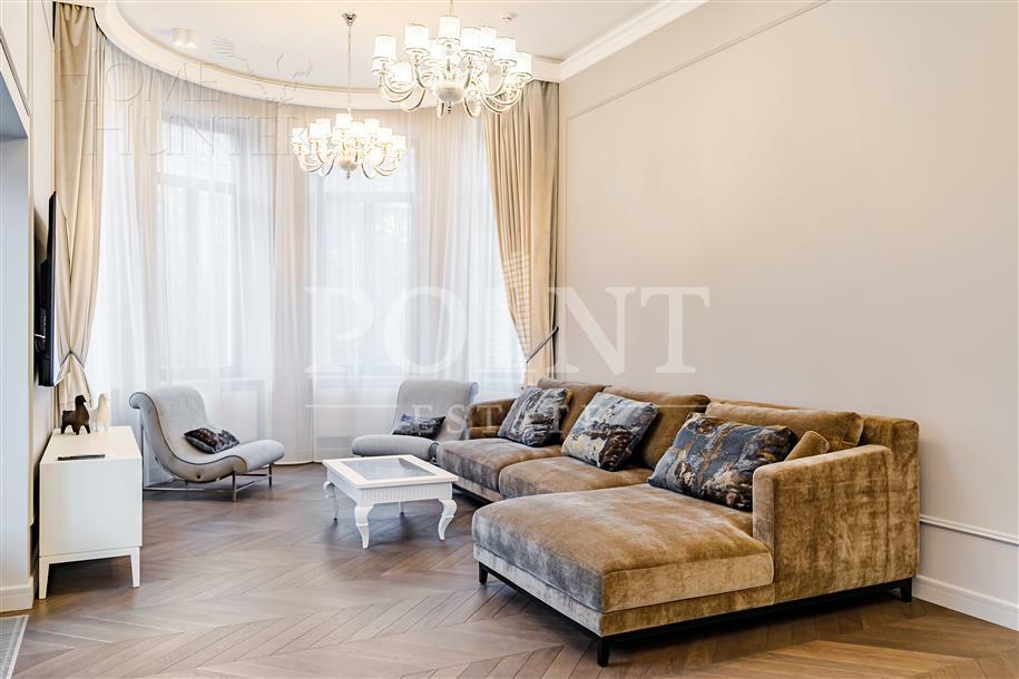 3-этажный коттедж 1 445 м² с отделкой