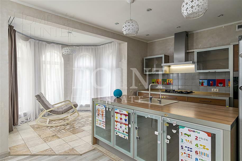 2-этажный коттедж 285 м² с отделкой