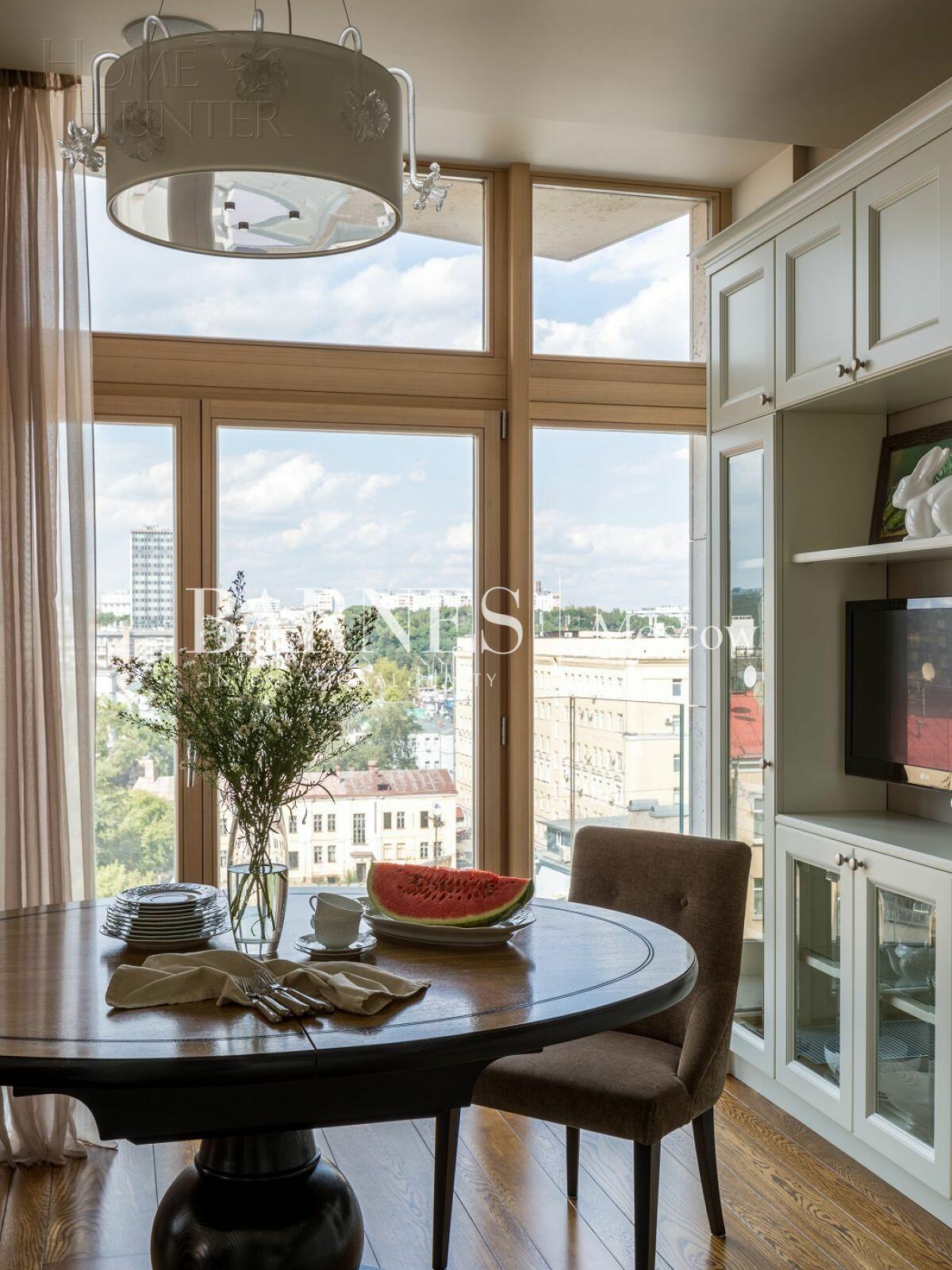 4-КОМН. КВАРТИРА С ОТДЕЛКОЙ 172 М² НА 8 ЭТАЖЕ