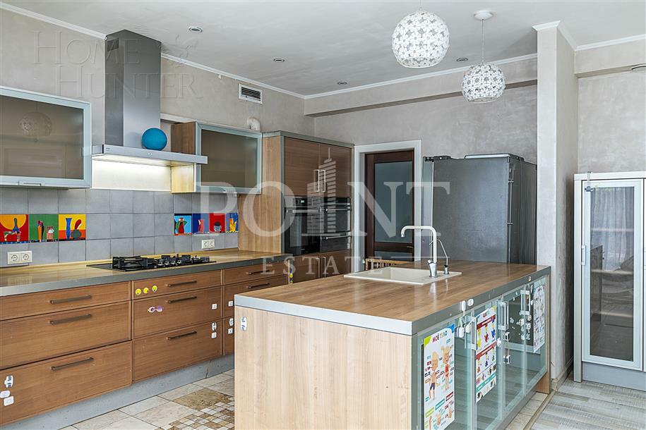 2-этажный коттедж 285 м² с отделкой