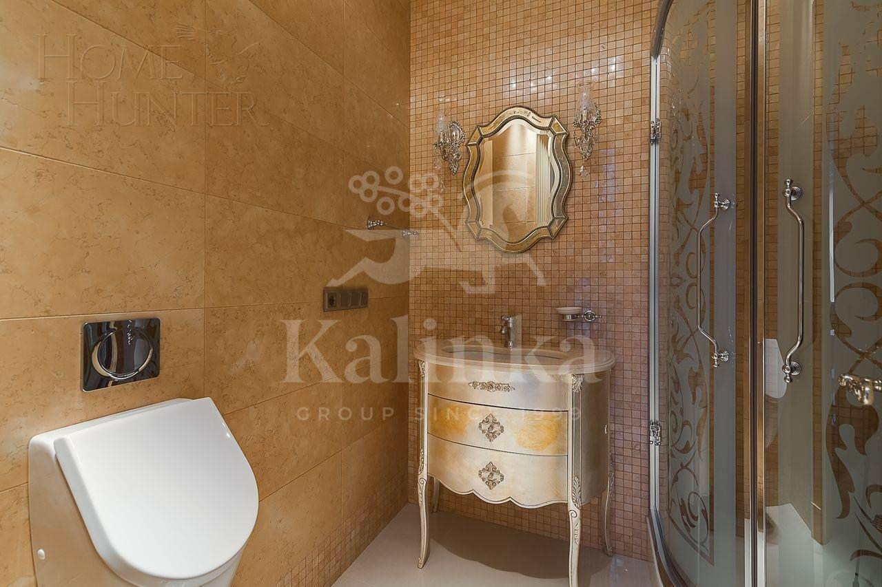 3-этажный таунхаус 340 м² с отделкой