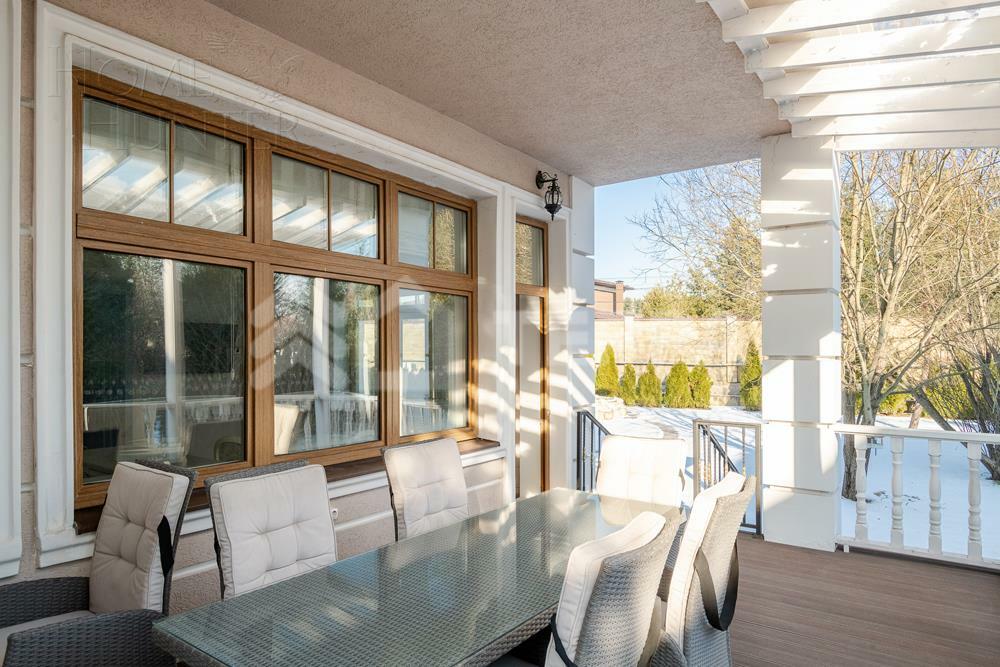 2-этажный коттедж 1 381 м² с отделкой