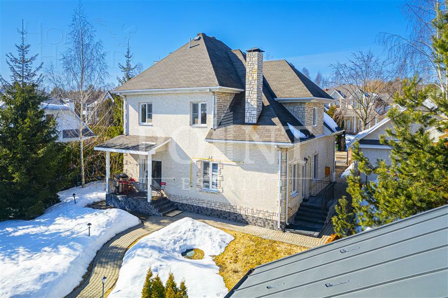 2-этажный коттедж 220 м² с отделкой