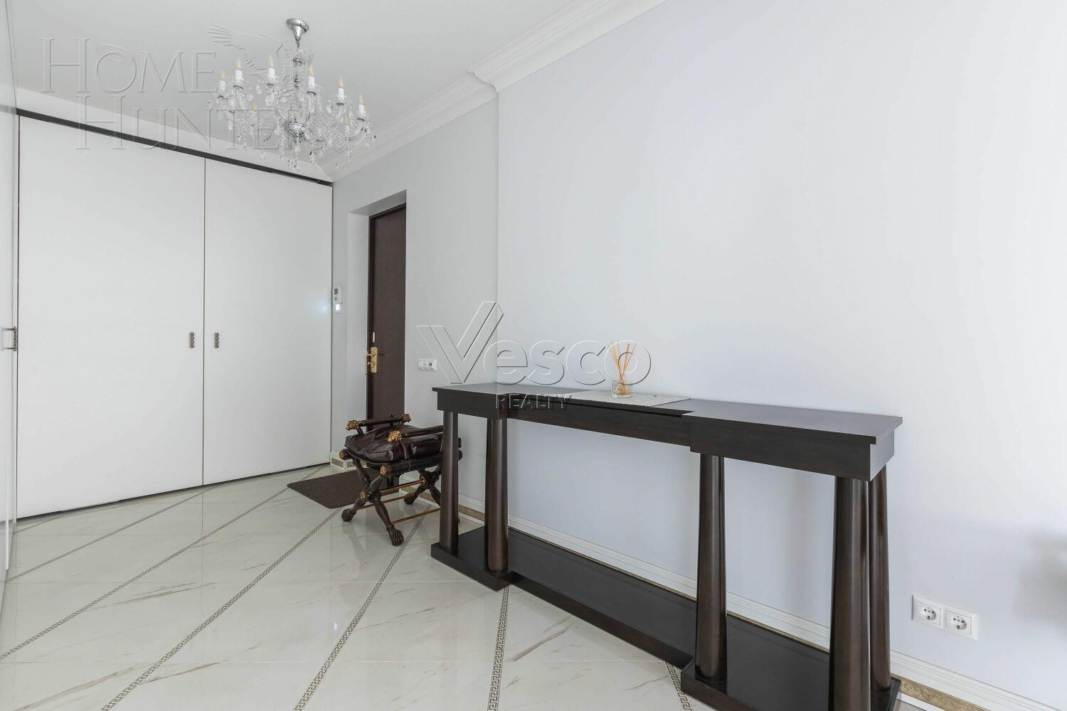 4-КОМН. КВАРТИРА С ОТДЕЛКОЙ 202 М² НА 4 ЭТАЖЕ