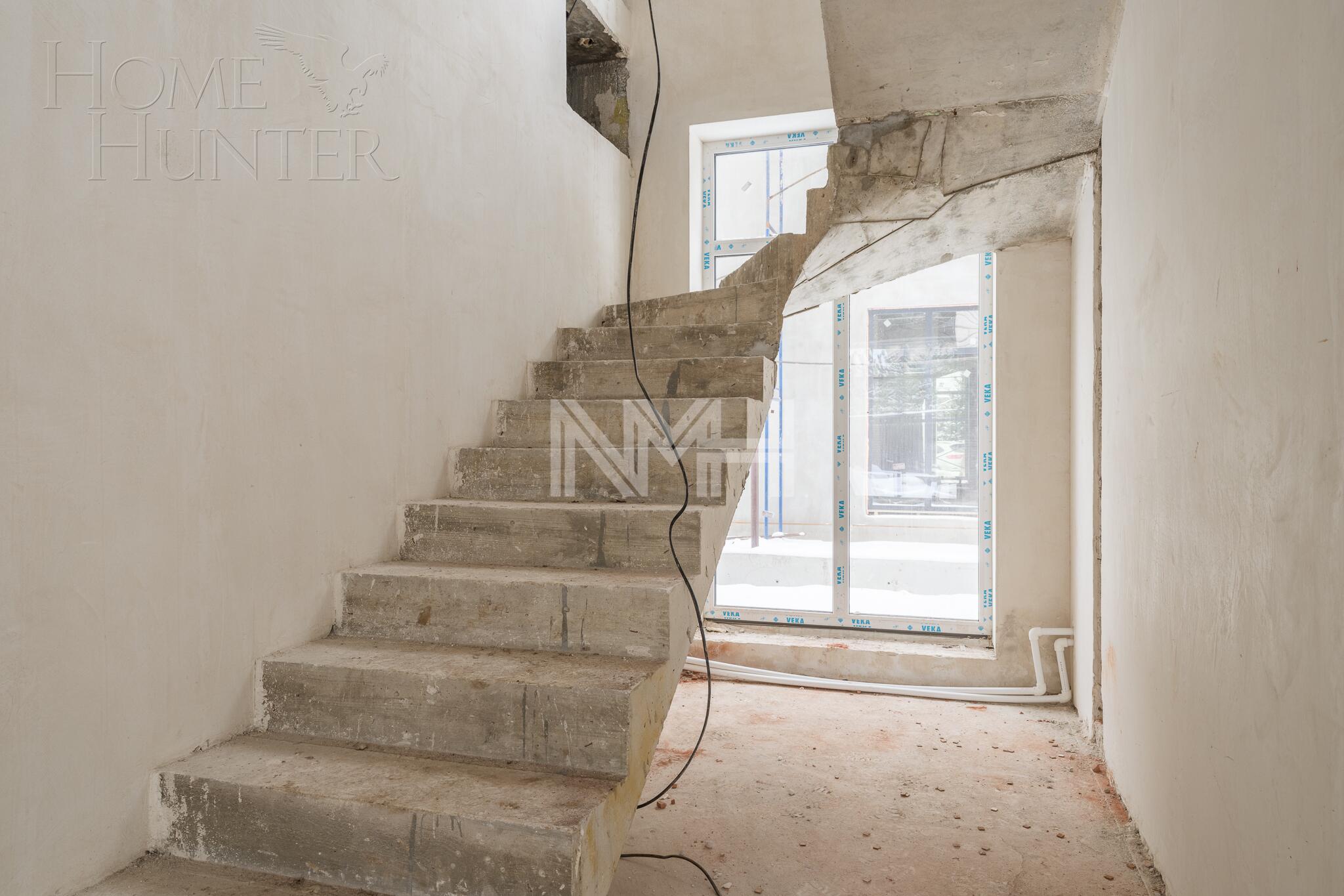 2-этажный коттедж 220 м² без отделки