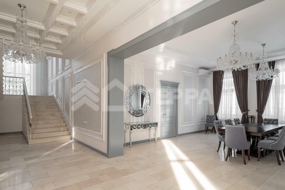 2-этажный коттедж 1 381 м² с отделкой