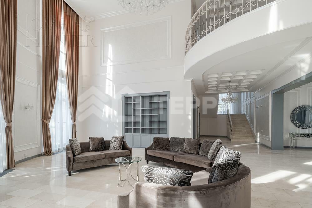 2-этажный коттедж 1 381 м² с отделкой