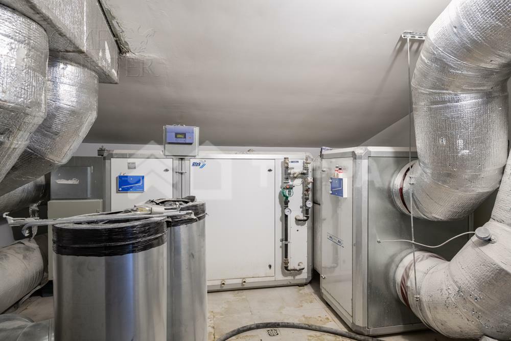 2-этажный коттедж 1 000 м² с отделкой