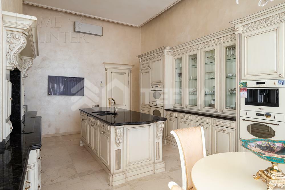 2-этажный коттедж 1 000 м² с отделкой