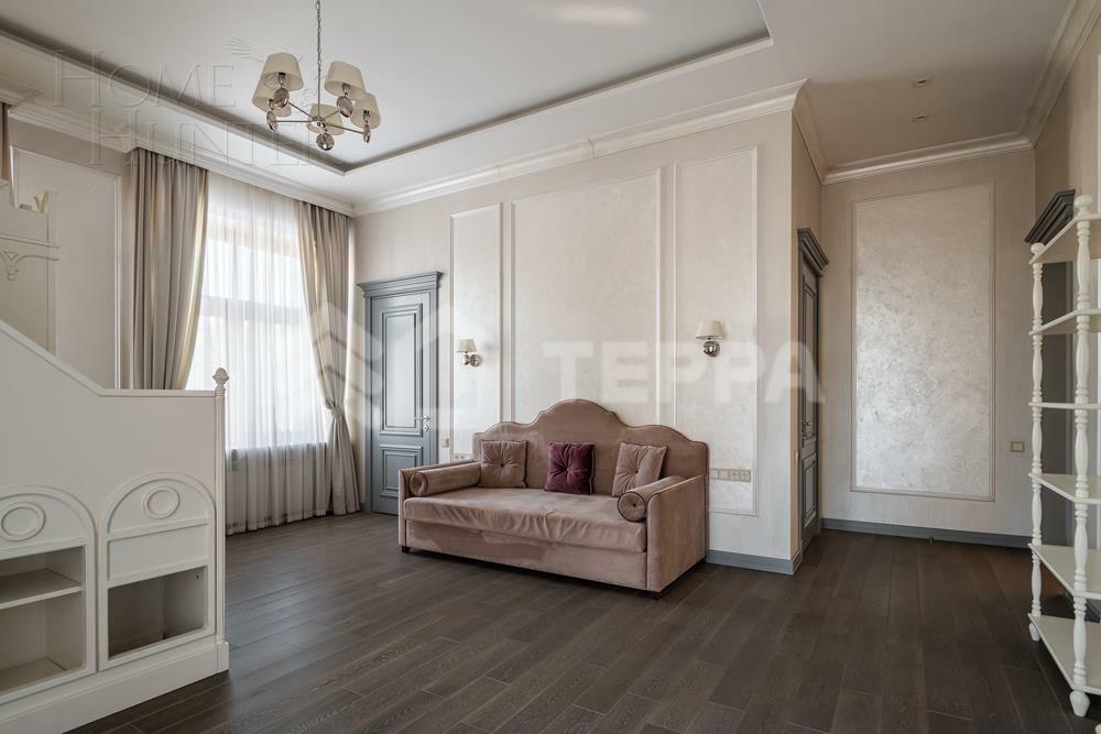 2-этажный коттедж 1 381 м² с отделкой