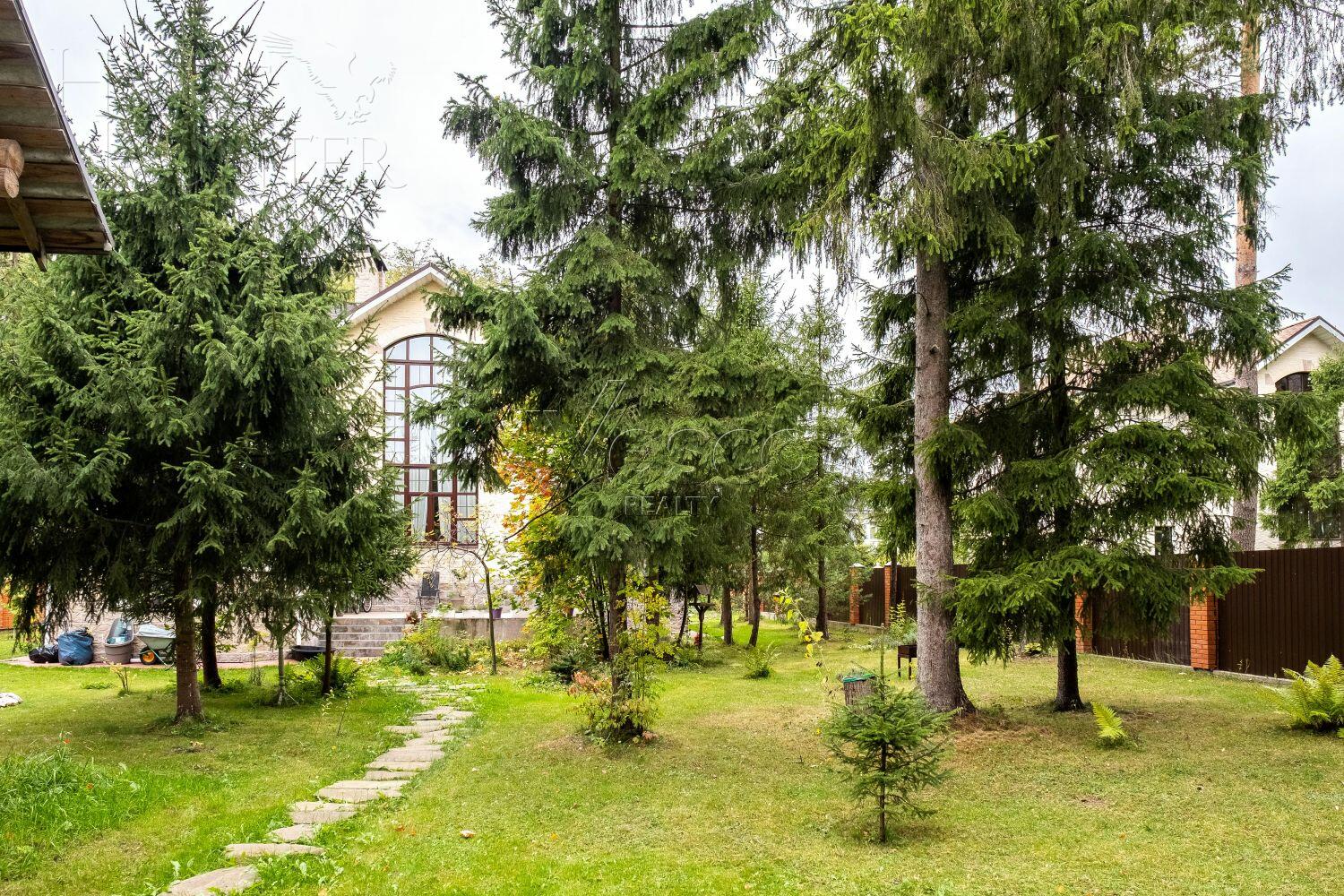 2-этажный коттедж 435 м² с отделкой