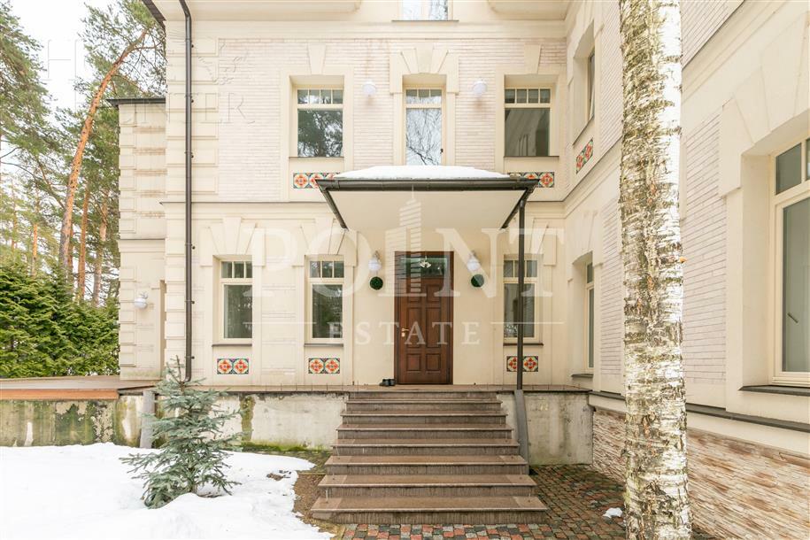 2-этажный коттедж 450 м² с отделкой