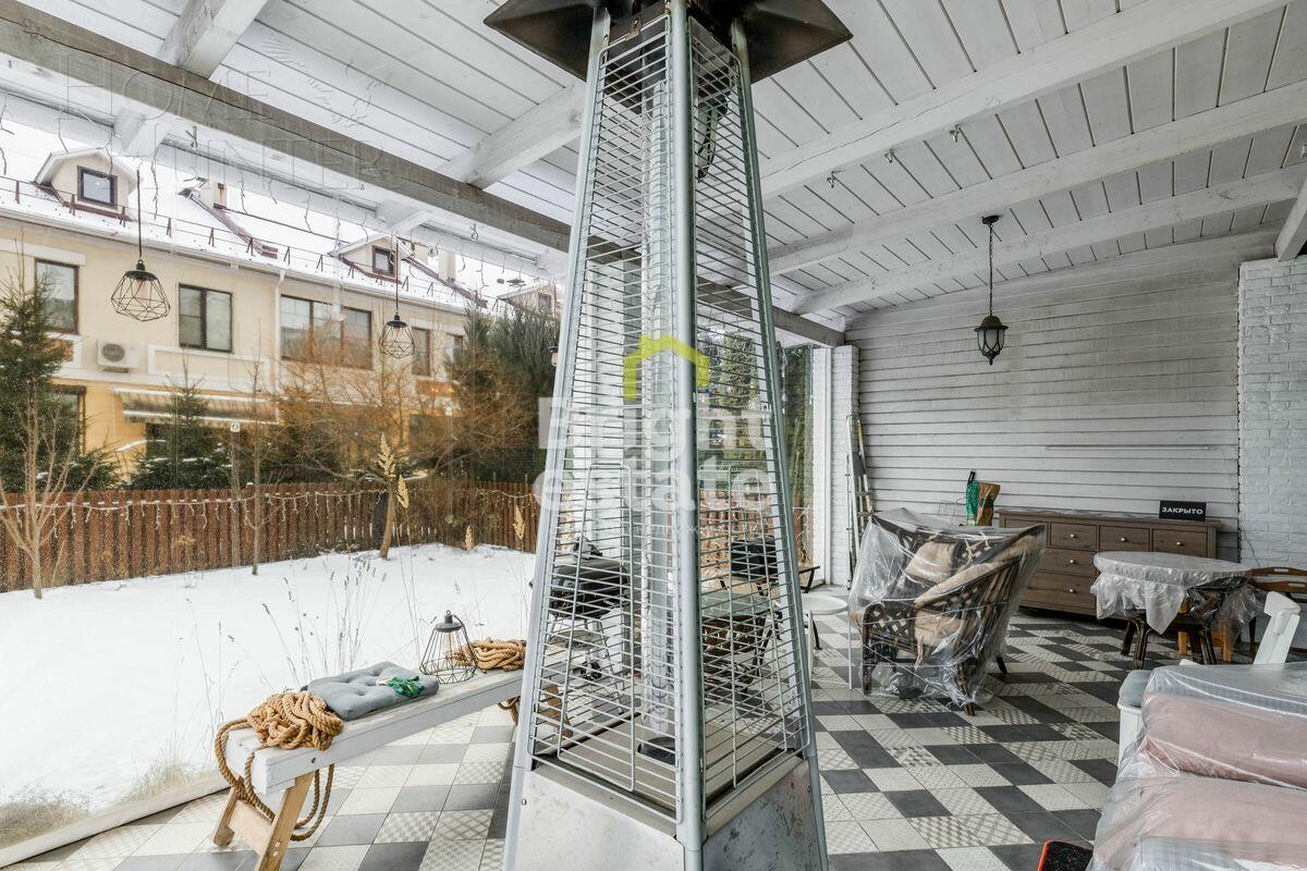 2-этажный таунхаус 200 м² с отделкой