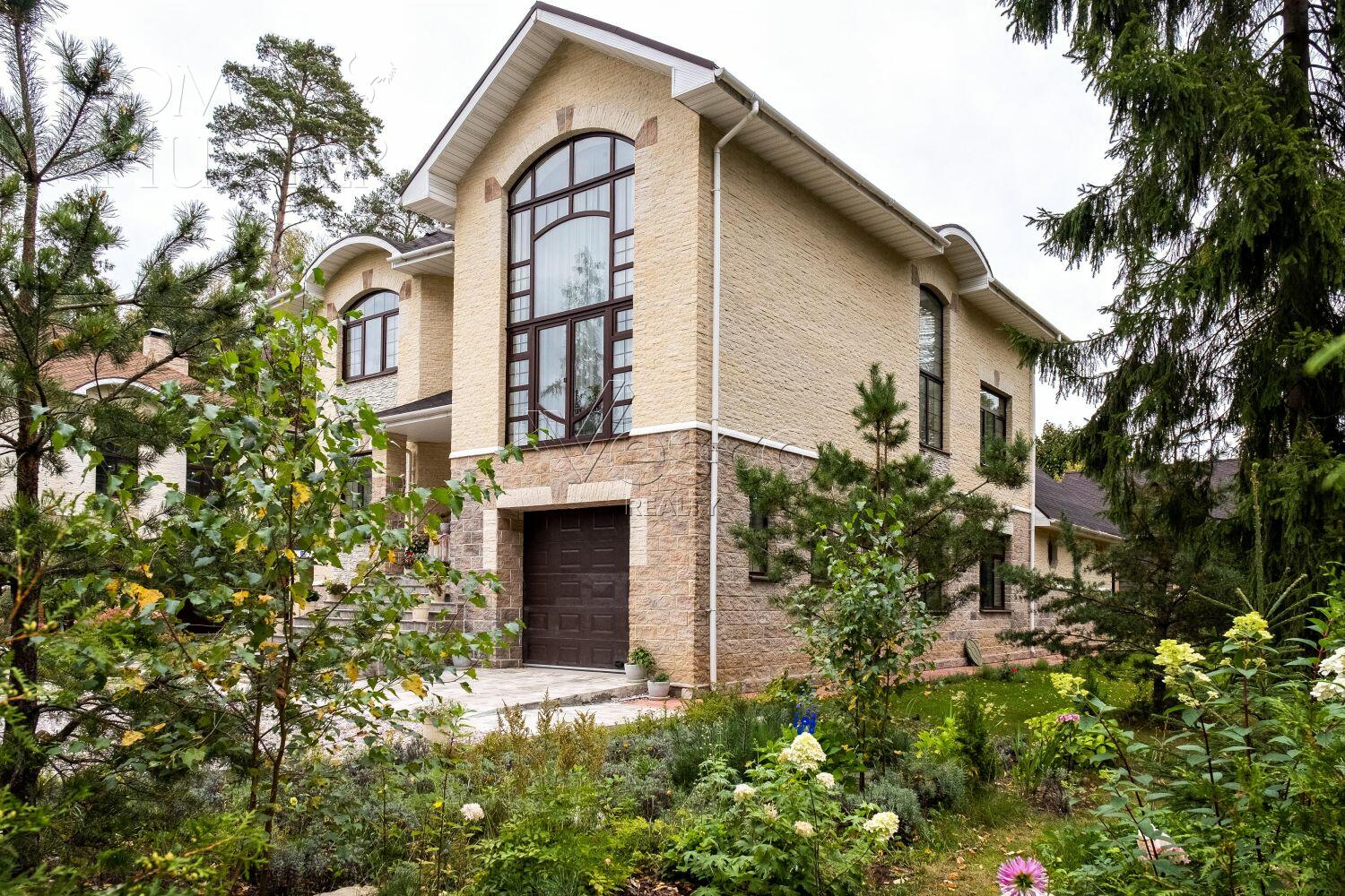 2-этажный коттедж 435 м² с отделкой