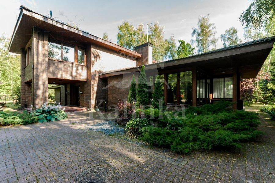 2-этажный коттедж 450 м² с отделкой