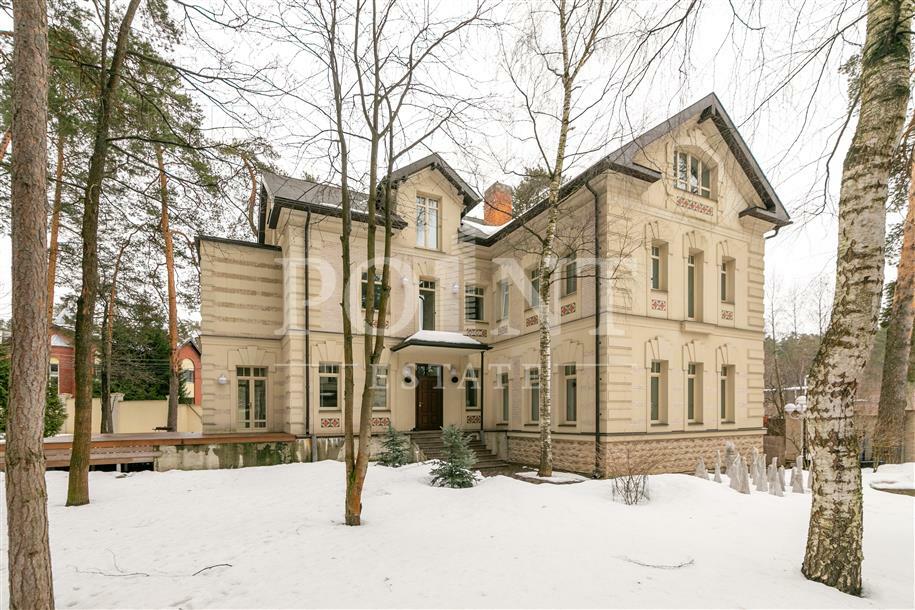 2-этажный коттедж 450 м² с отделкой