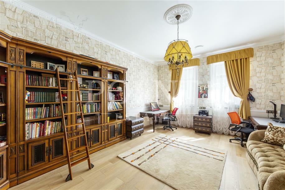 1-этажный коттедж 1 000 м² с отделкой