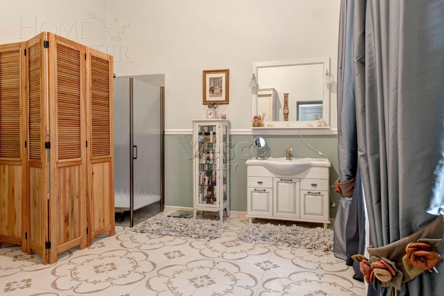 2-этажный коттедж 435 м² с отделкой