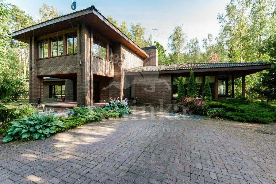 2-этажный коттедж 450 м² с отделкой