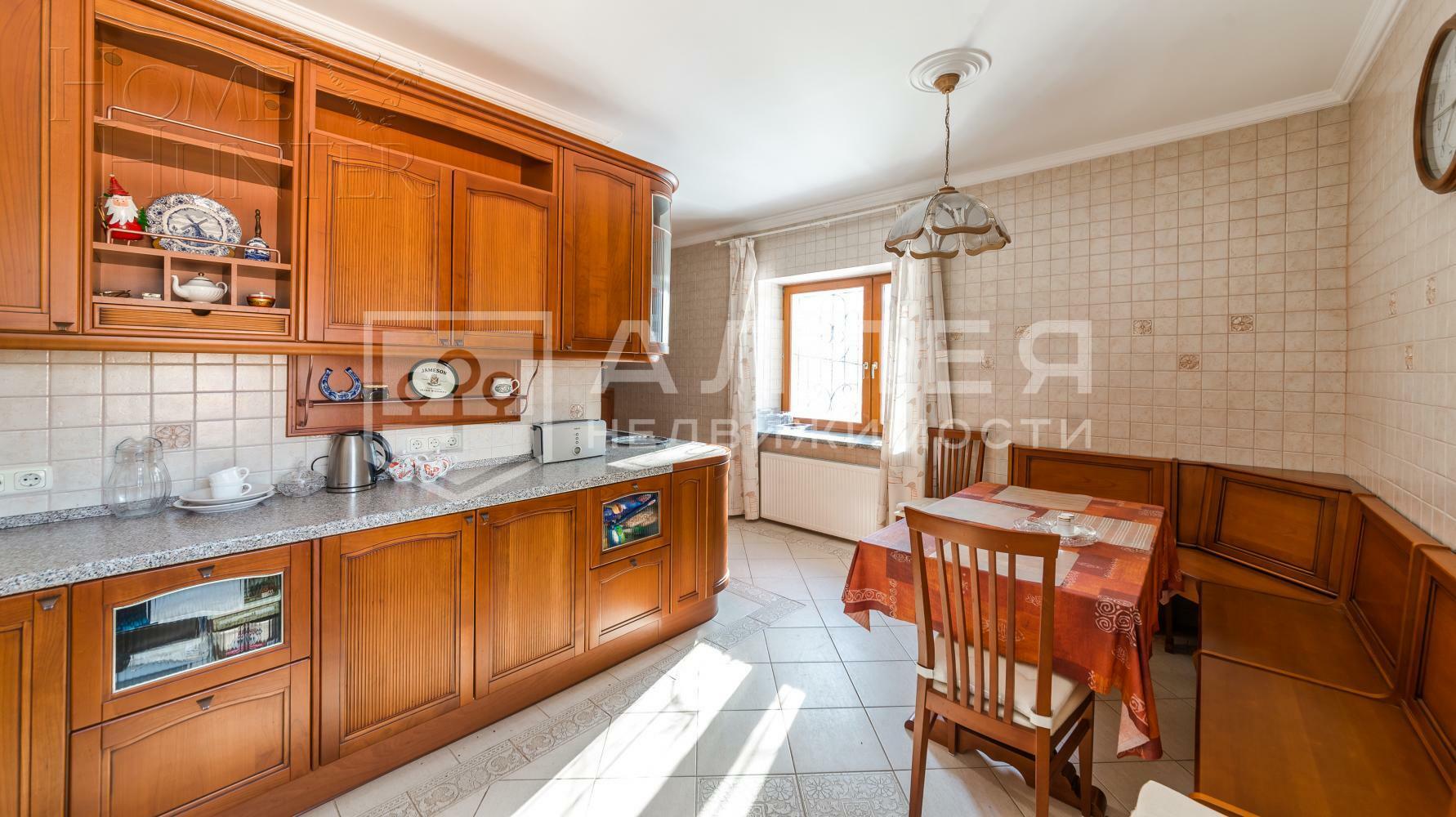 2-этажный коттедж 400 м² с отделкой