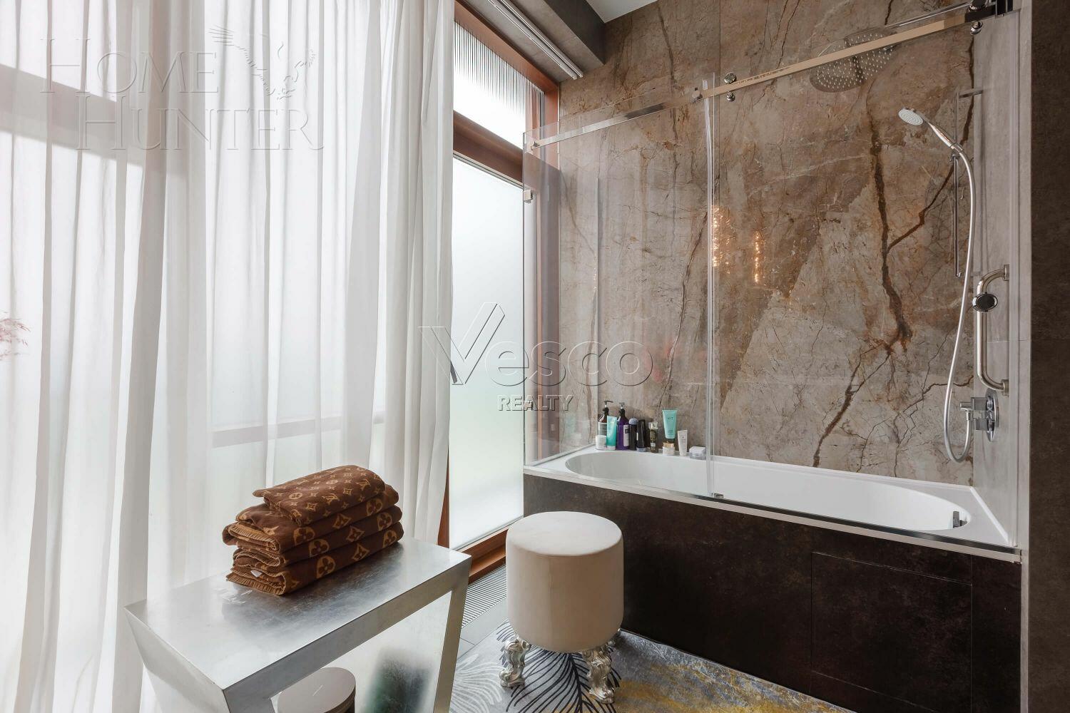 3-этажный таунхаус 170 м² с отделкой