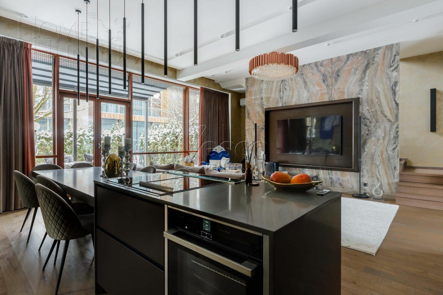 3-этажный таунхаус 170 м² с отделкой